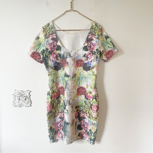 ASOS Floral Textured Short Sleeve Bodycon Dress 10 - Picture 5 of 8